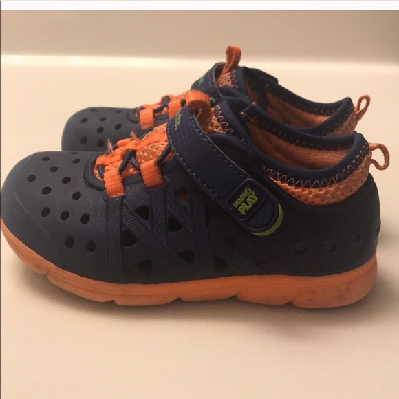 Striderite Shoes - Picture 5 of 6